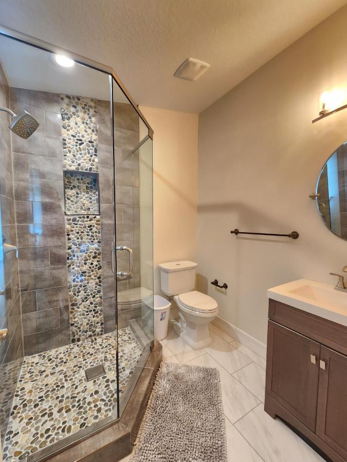 The Villa Orlando@College Park. Sleeps16 Ngoại thất bức ảnh