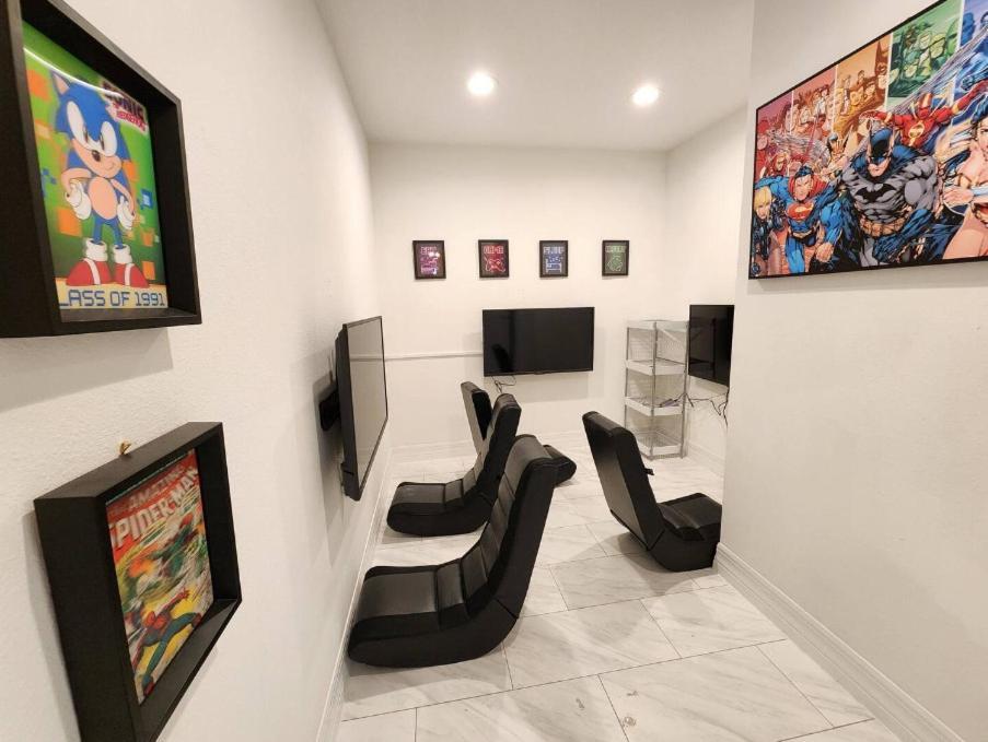 The Villa Orlando@College Park. Sleeps16 Ngoại thất bức ảnh